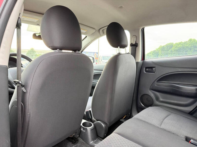 2019 Mitsubishi Mirage ES