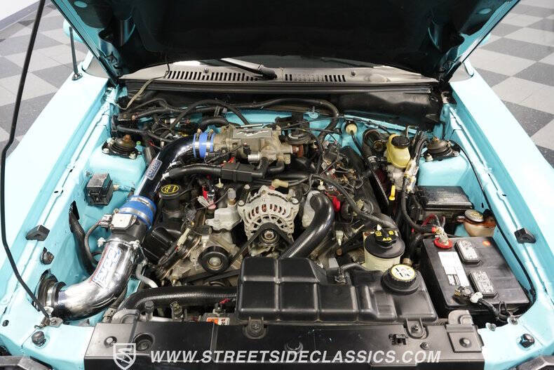 2004 Ford Mustang GT Deluxe