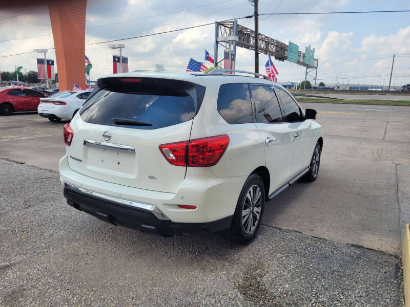 2019 Nissan Pathfinder SL