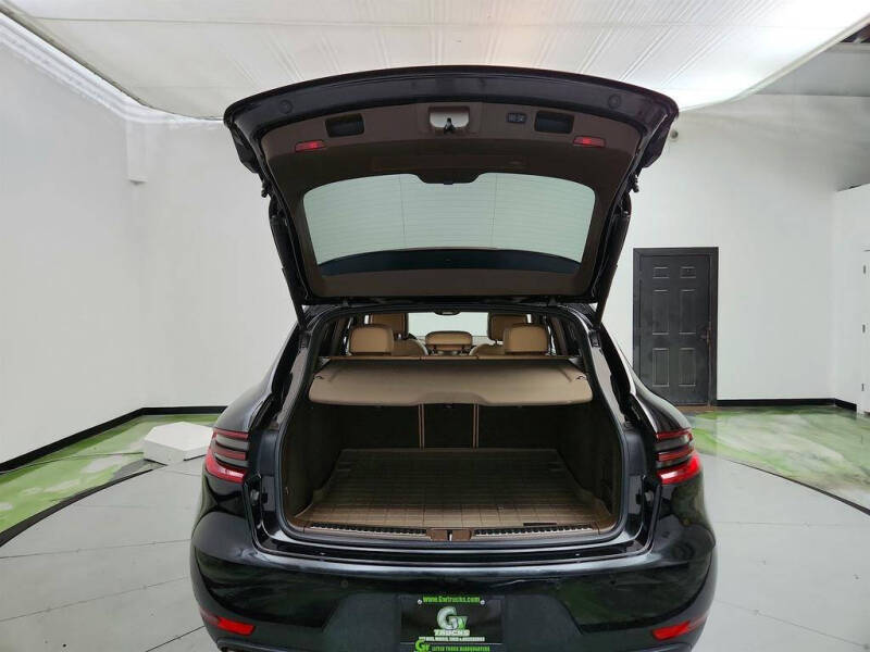 2016 Porsche Macan S