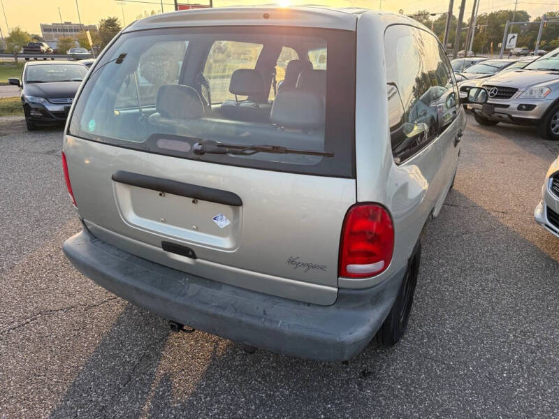 2000 Plymouth Voyager