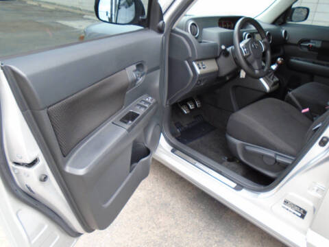 2009 Scion xB