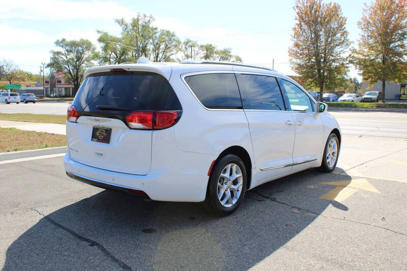 2018 Chrysler Pacifica Touring L Plus