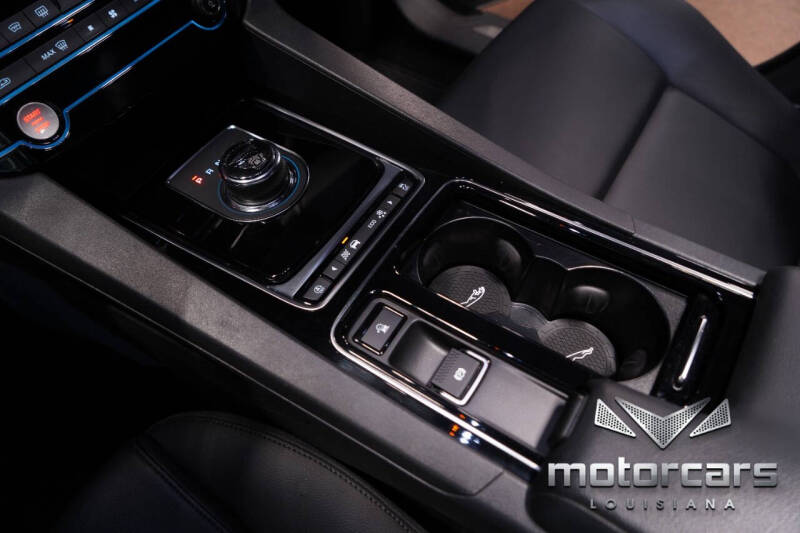 2018 Jaguar F-PACE 25t Premium