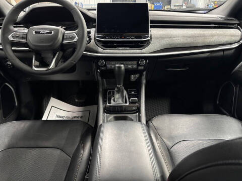 2023 Jeep Compass Latitude Lux