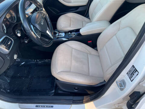 2018 Infiniti QX30 Luxury