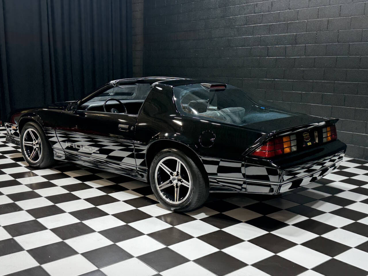 1986 Chevrolet Camaro 10