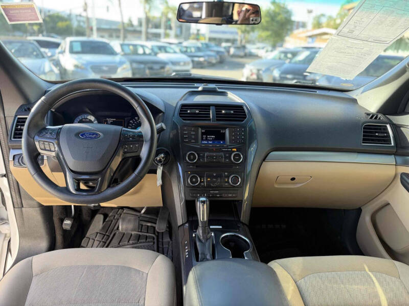 2016 Ford Explorer