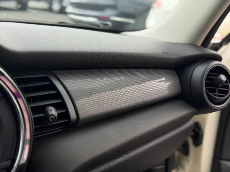 2017 MINI Hardtop 4 Door Cooper