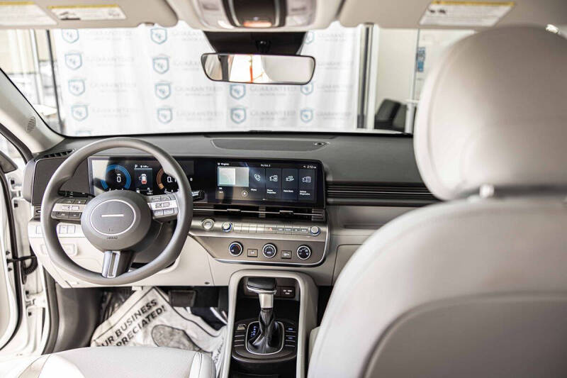 2025 Hyundai Kona SE