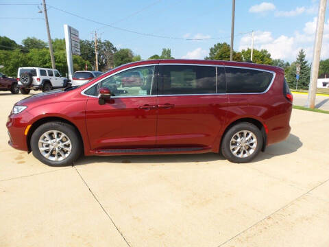 2023 Chrysler Pacifica for sale at WAYNE HALL CHRYSLER JEEP DODGE in Anamosa IA