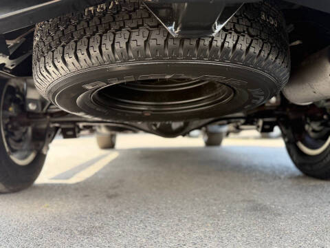 2005 Toyota Sequoia SR5