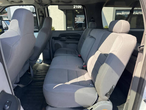 2005 Ford Excursion XLT