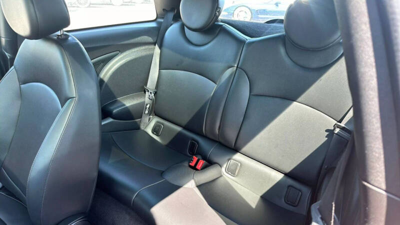 2011 MINI Cooper John Cooper Works