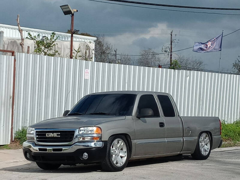 2001 GMC Sierra 1500 for sale at Forward Motion Auto Sales LLC in Houston TX