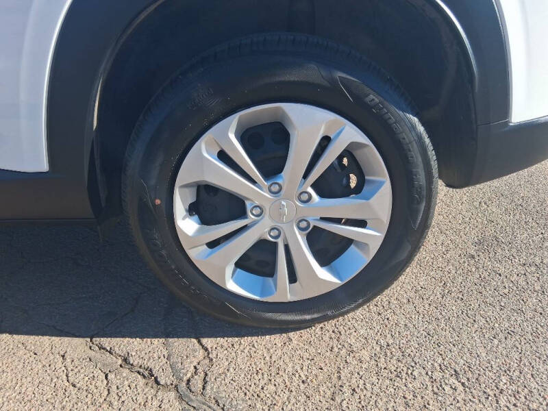 2025 Chevrolet Trax LS