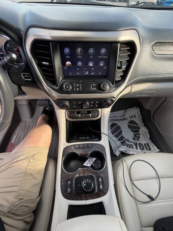 2020 GMC Acadia Denali