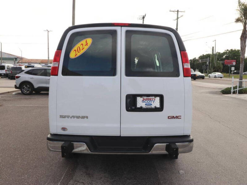 2024 GMC Savana 2500