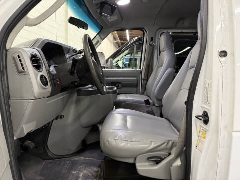 2013 Ford E-Series E-350 SD