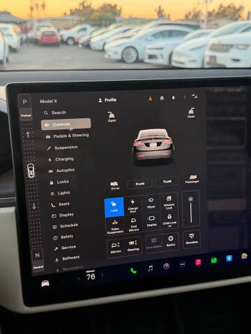 2023 Tesla Model X Standard Range