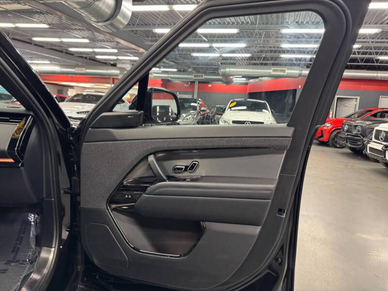 2024 Land Rover Range Rover Sport P360 SE