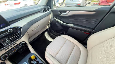 2022 Ford Escape SEL