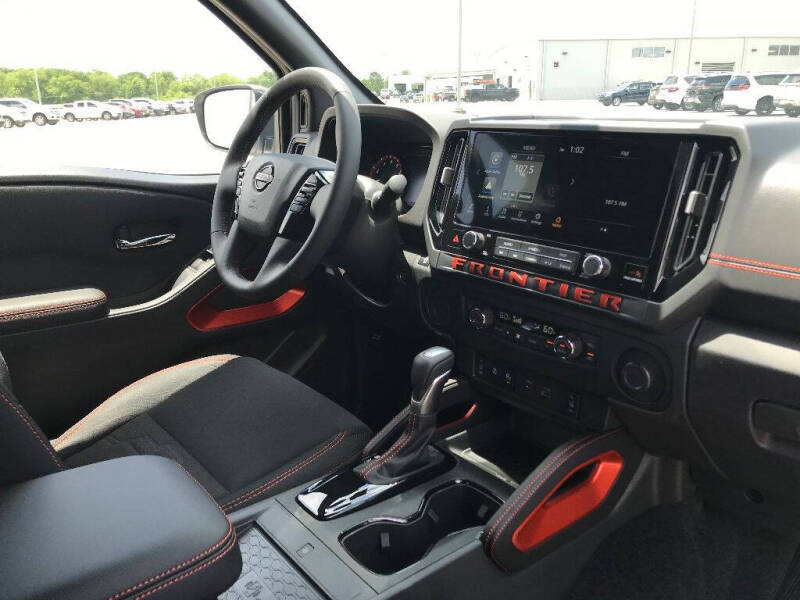 2025 Nissan Frontier PRO-X