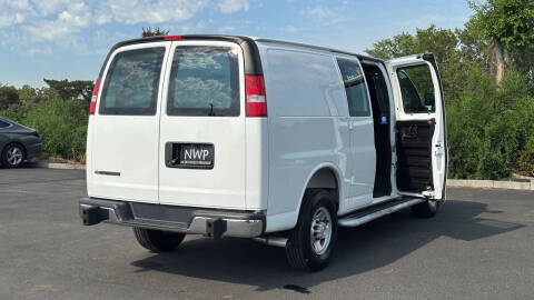2025 Chevrolet Express 2500