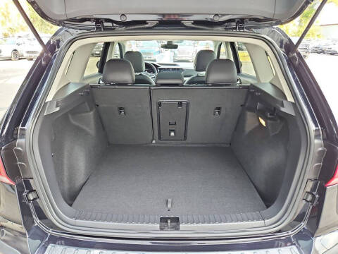 2023 Volkswagen Taos SEL 4Motion