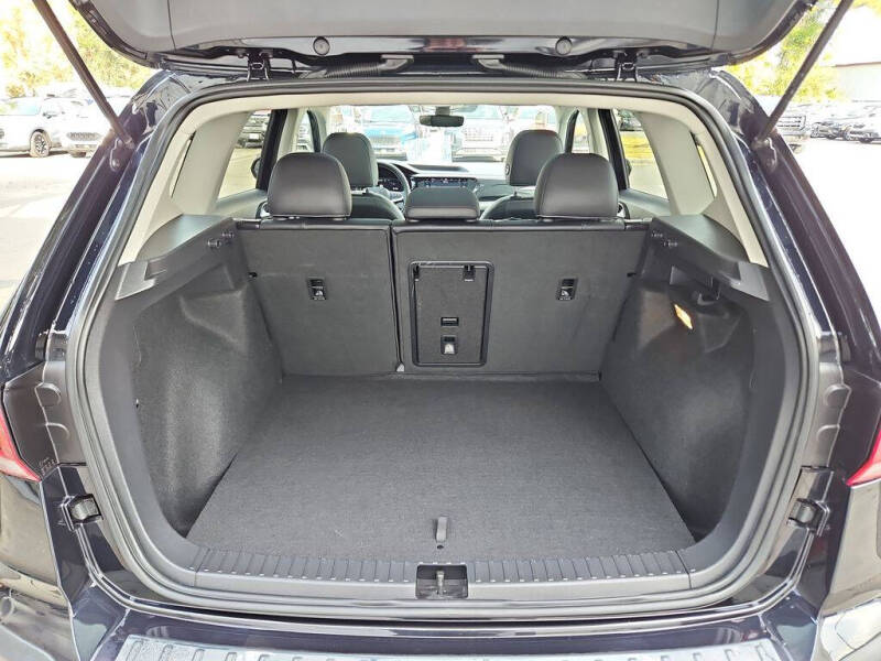 2023 Volkswagen Taos SEL 4Motion