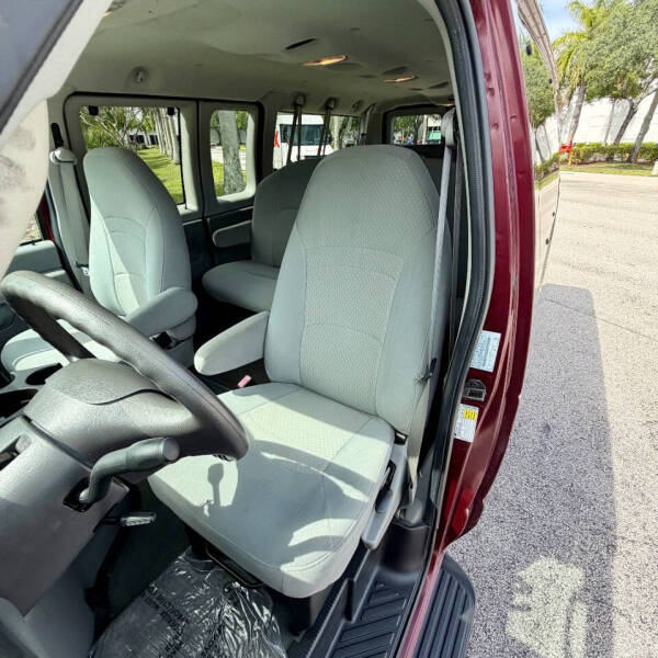 2008 Ford E-Series E-350 SD XLT