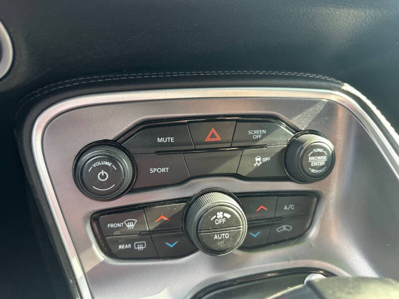 2019 Dodge Challenger SXT
