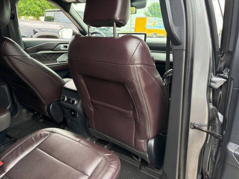 2025 Ford Explorer Platinum