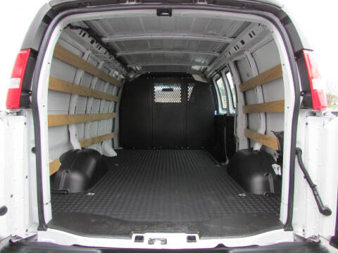 2022 Chevrolet Express 2500