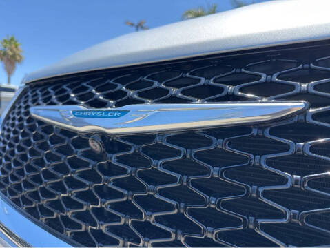 2022 Chrysler Pacifica Hybrid Limited