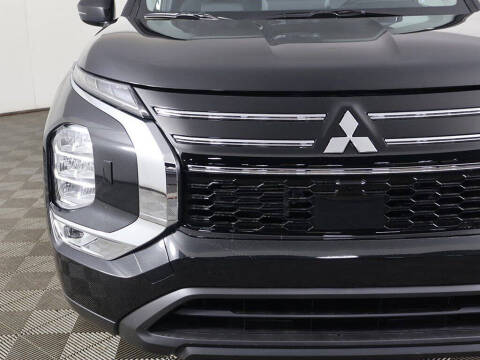 2026 Mitsubishi Outlander ES