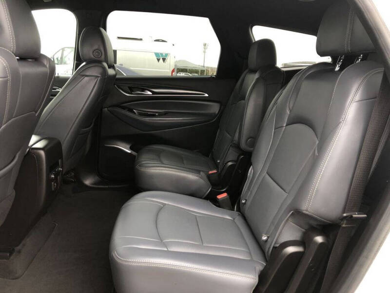 2023 Buick Enclave Essence