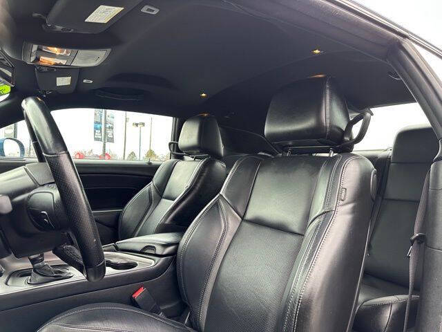 2022 Dodge Challenger SXT