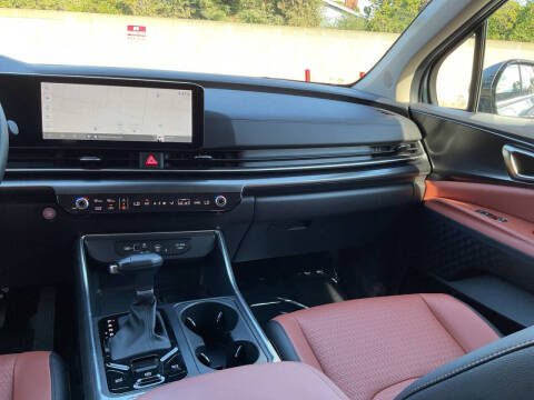 2025 Kia Carnival SX