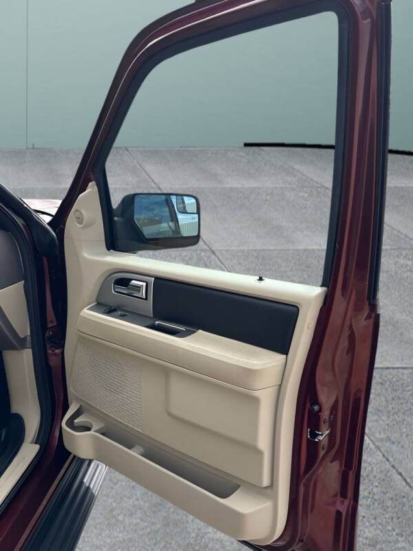 2017 Ford Expedition EL XLT