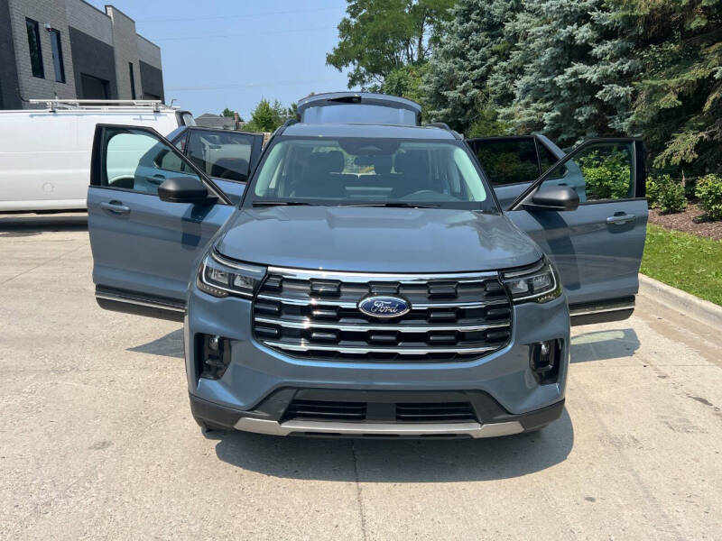 2025 Ford Explorer Active