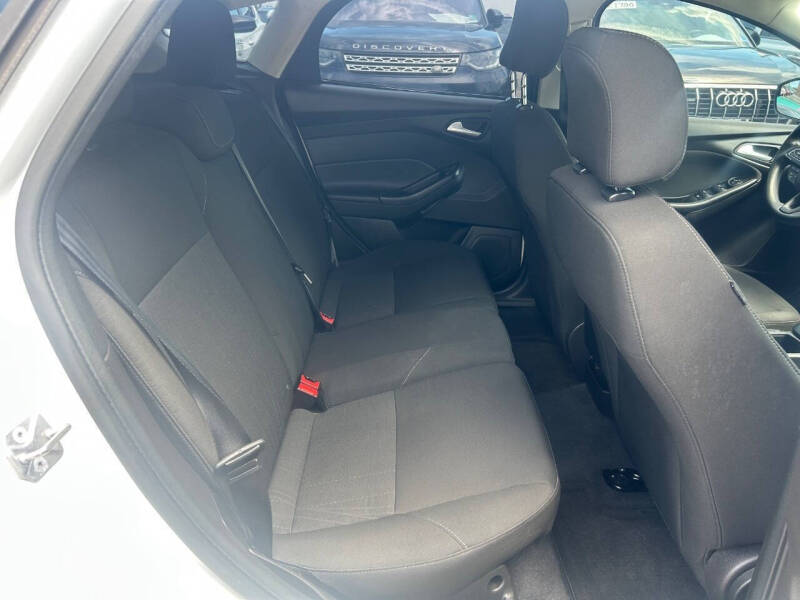 2016 Ford Focus SE