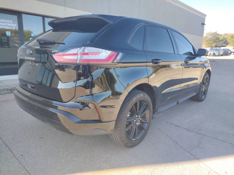 2023 Ford Edge