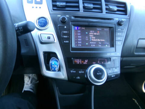 2012 Toyota Prius v Five