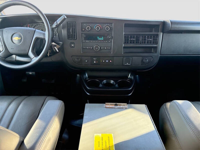 2024 Chevrolet Express 3500