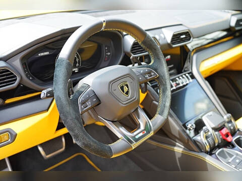 2022 Lamborghini Urus