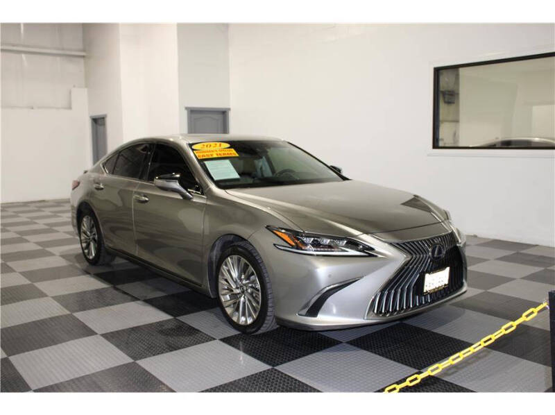 2021 Lexus ES 300h Luxury