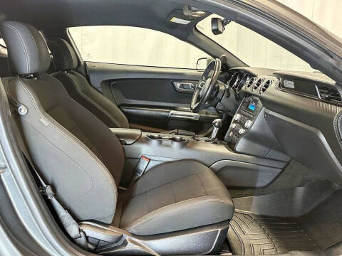 2016 Ford Mustang V6