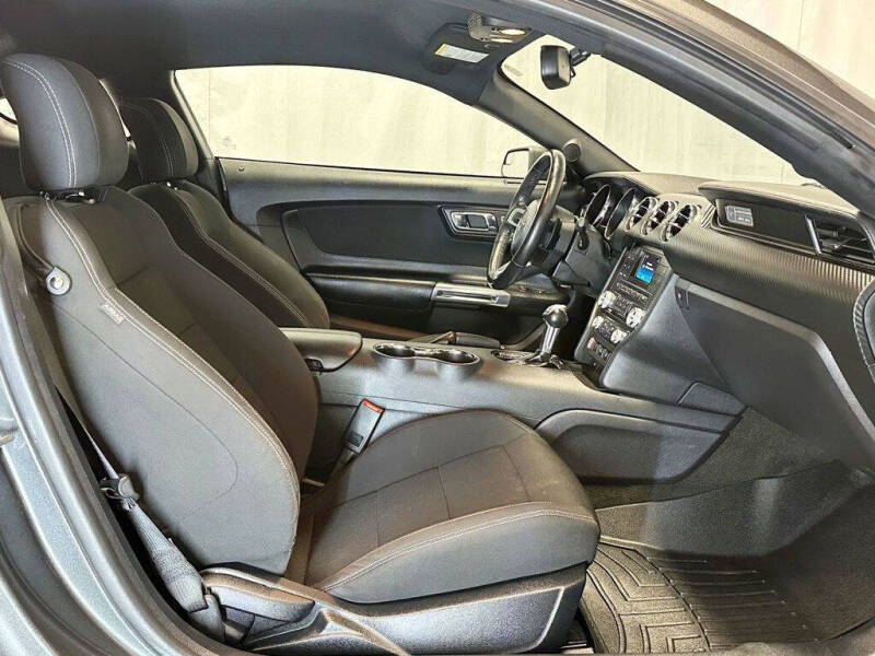 2016 Ford Mustang V6