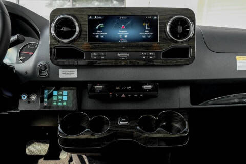 2024 Mercedes-Benz Sprinter 3500XD